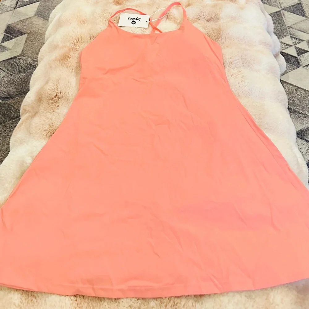 NWT Women size medium Styles athletic dress in Coral - Picture 1 of 5